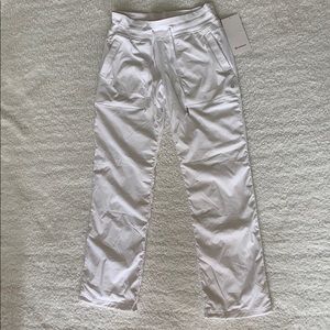 Lululemon Studio Pant III Lined R - White size 8